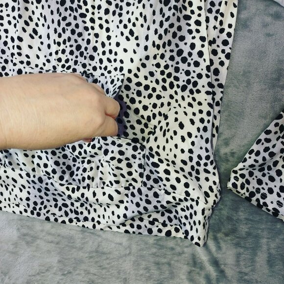 Betsy Johnson Sweatshirt Womens Small Black Grey Animal Print Kangaroo Pocket - Picture 3 of 11